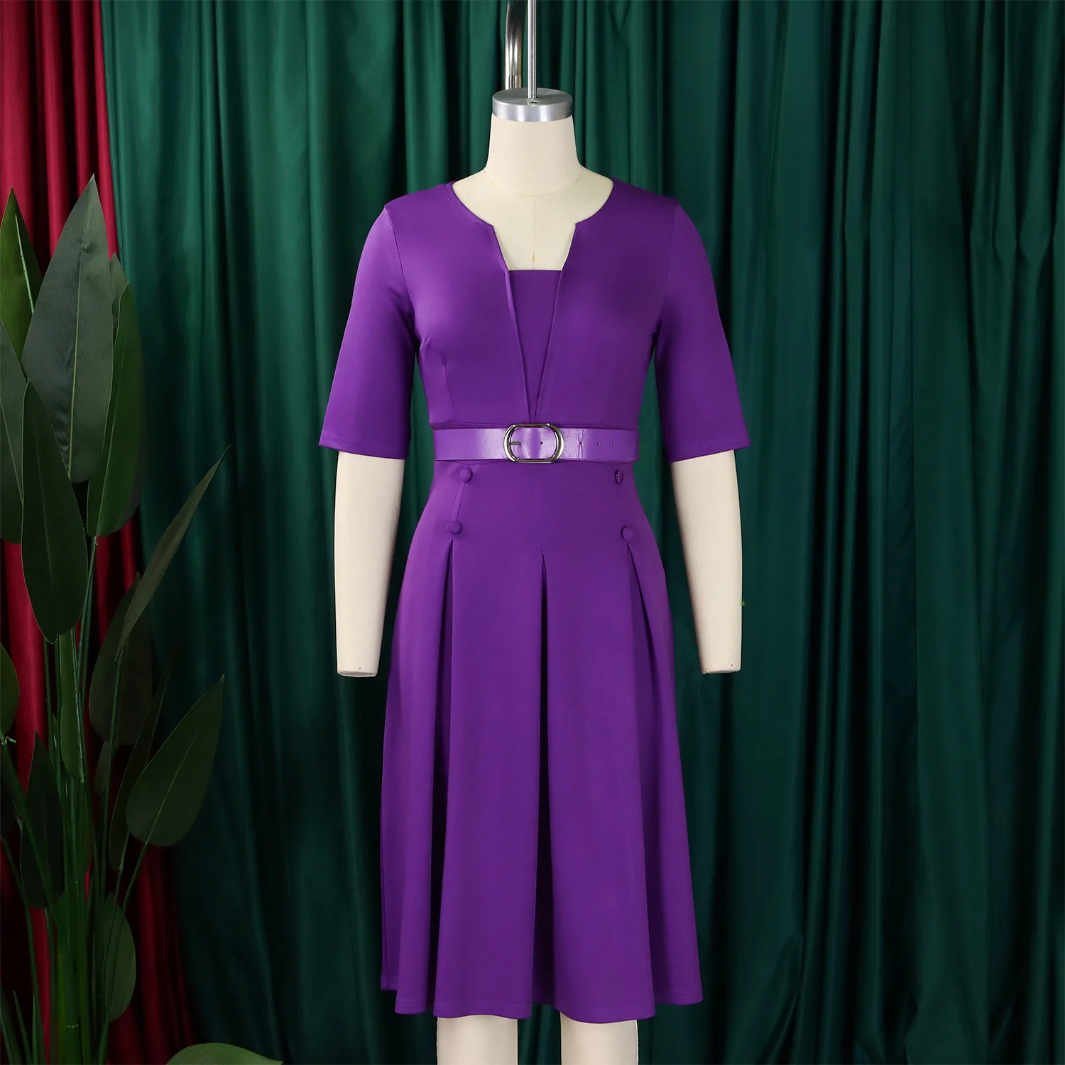 Plus-size women's 2025 autumn fashion elegant temperament solid color five-quarter sleeve dress Plus-size women's 2025 autumn fashion elegant temperament solid color five-quarter sleeve dress