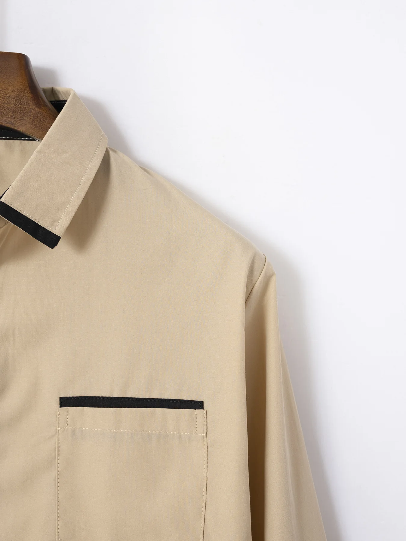 Men's business casual shirt, fashionable solid color, versatile, long-sleeved lapel cotton shirt, pocket, spring and autumn Men's business casual shirt, fashionable solid color, versatile, long-sleeved lapel cotton shirt, pocket, spring and autumn