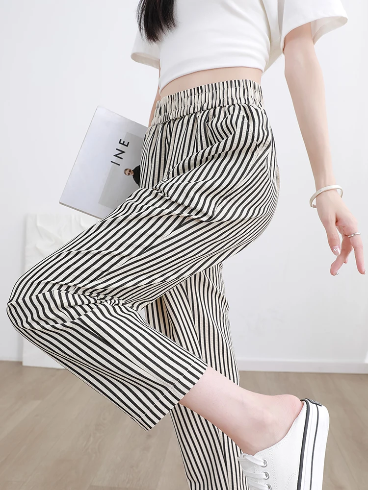Women's Casual Vertical Striped Comfortable Breathable Elastic Waist Belted Daily Wear Casual Tapered Crop Pants With Pockets