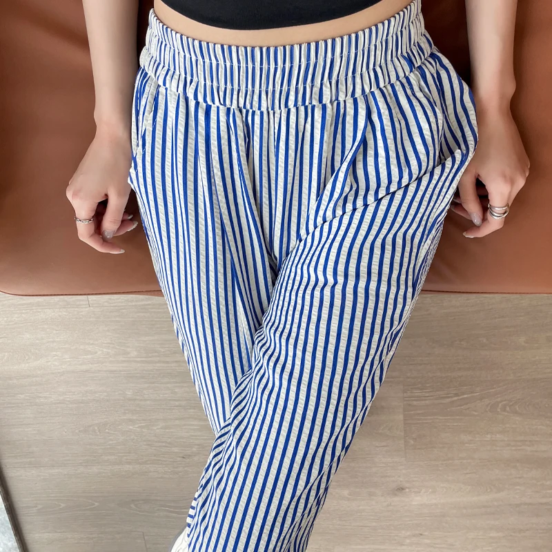 Women's Casual Vertical Striped Comfortable Breathable Elastic Waist Belted Daily Wear Casual Tapered Crop Pants With Pockets Women's Casual Vertical Striped Comfortable Breathable Elastic Waist Belted Daily Wear Casual Tapered Crop Pants With Pockets