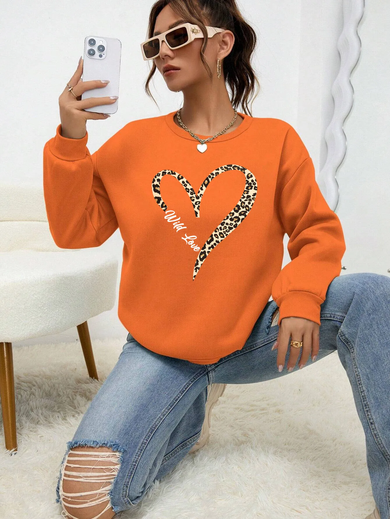 Leopard Wild Heart Pattern Print Female Sweatshirt Street Fur-Liner Pullovers Hipster Clothing All-Match Crewneck Tracksuit Leopard Wild Heart Pattern Print Female Sweatshirt Street Fur-Liner Pullovers Hipster Clothing All-Match Crewneck Tracksuit