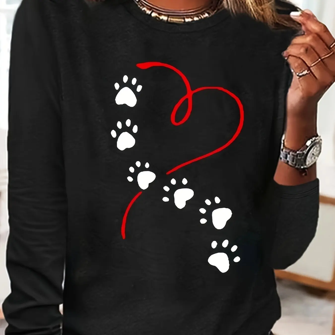 Heart Dog Paw Print T shirt Cute Crew Neck Autumn winter top women's long sleeved T-shirt loose comfortable black white Heart Dog Paw Print T shirt Cute Crew Neck Autumn winter top women's long sleeved T-shirt loose comfortable black white
