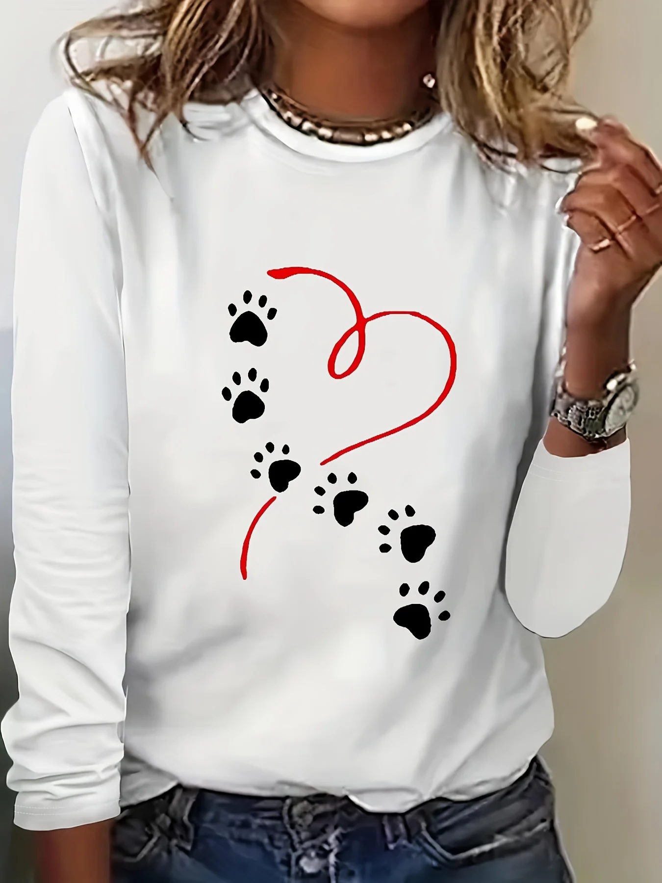 Heart Dog Paw Print T shirt Cute Crew Neck Autumn winter top women's long sleeved T-shirt loose comfortable black white